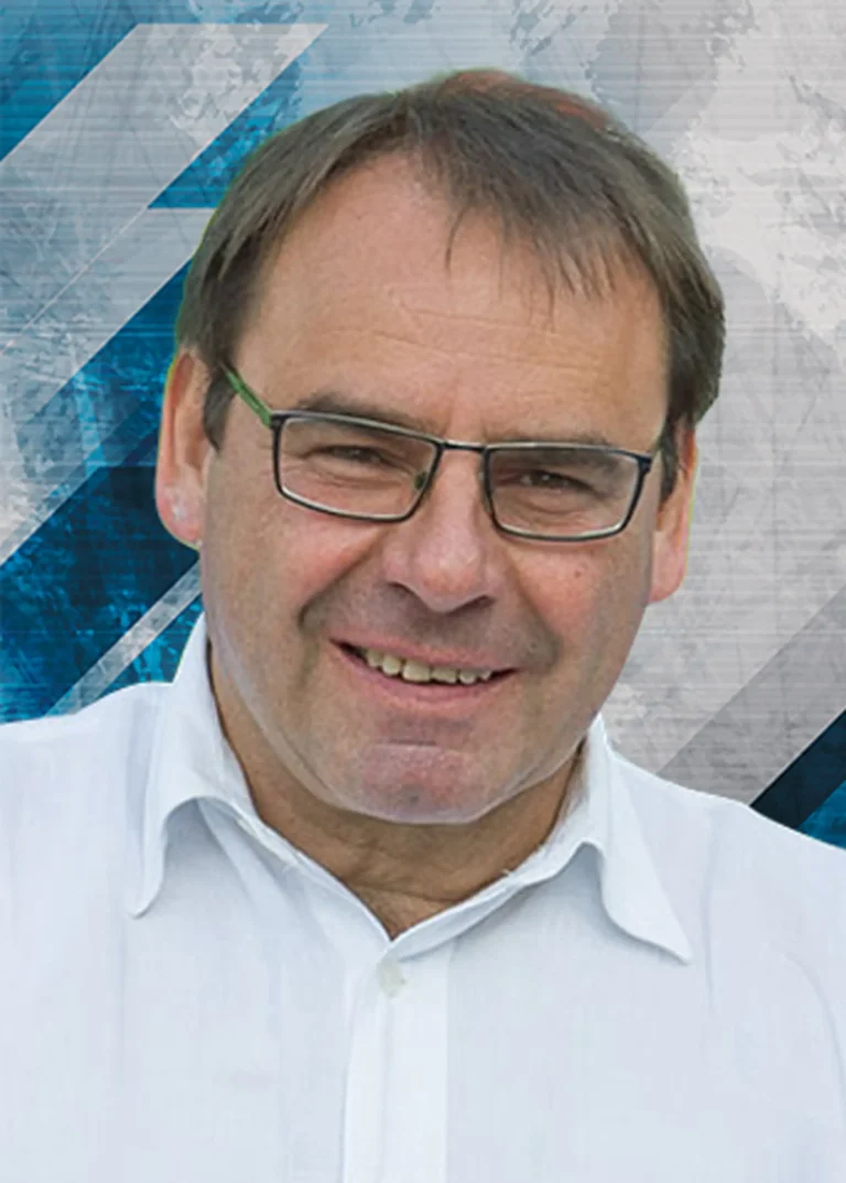 Portraitfoto vom ehemaligen Geschäftsführer Johann Hackl